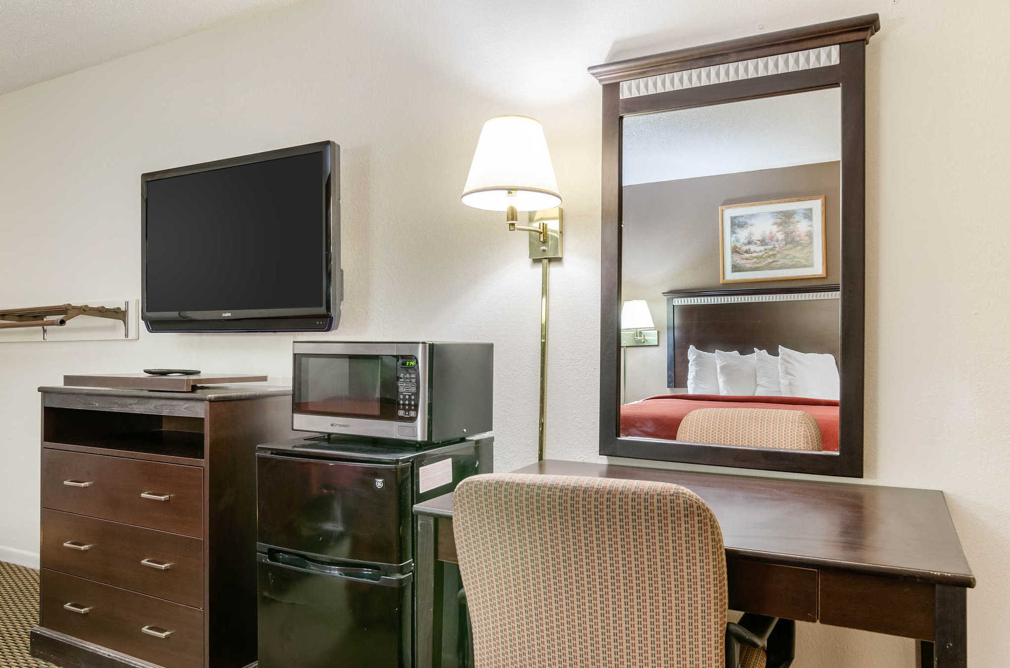 Colby Inn And Suites Room photo